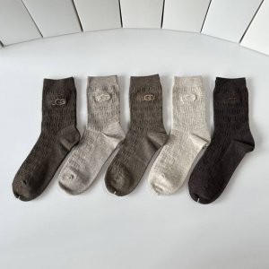 Special Packaging Ugg New Cashmere Embroidered Mid-Length Slouch Socks! Five pai