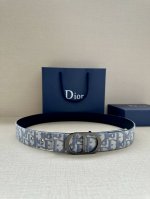 Width 3.5Cm This 35mm double-sided belt combines elegance with modernity. Double