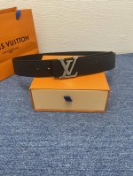 Louis Vuitton Classic Original Quality, Lychee-Textured Embossing Paired With Or