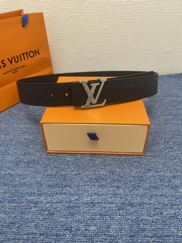 Louis Vuitton Classic Original Quality, Lychee-Textured Embossing Paired With Or