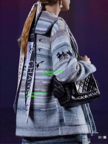 Chanel Twilly scarf is here, Chanel 24K contrast color 160, A real cutie, Every