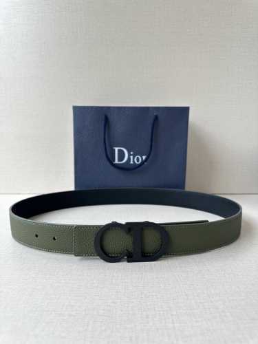 Width 3.5Cm This 35mm double-sided belt combines elegance and modernity. Both si