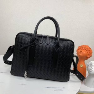 Bv's new Getaway Large Briefcase is a trolley-style briefcase! This practical, s