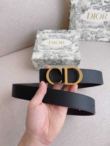 Original quality. Dior men's casual belt series. Simple metal "Cd" logo, embodyi