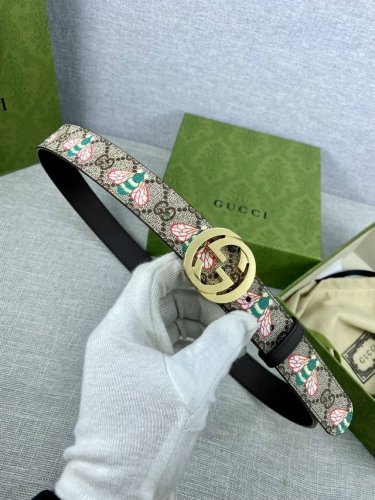 Width 3.0Cm Gucci Bee Pattern Is One Of The Iconic Elements In Gucci's Animal Ki