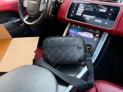 Chip version of the latest high-end "Louis Vuitton" LV shoulder bag, Louis Vuit