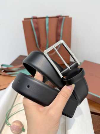 Loro Piana accessories are like golden threads weaving together past and present - Click Image to Close