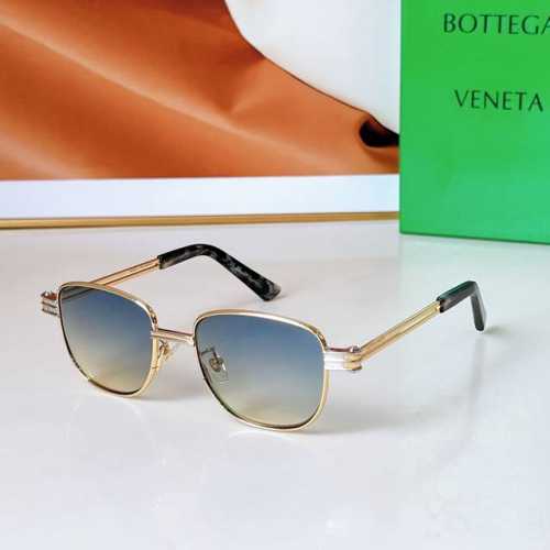 Bottega Veneta Model: Bv1380S Size: 51 ports 18-150 DDD