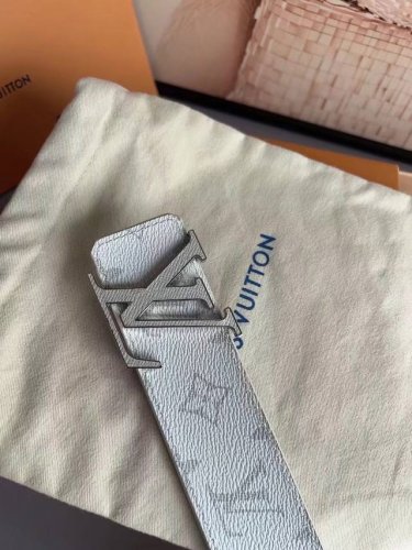 This Lv Initiales reversible belt is a new addition to the Taigarma collection,