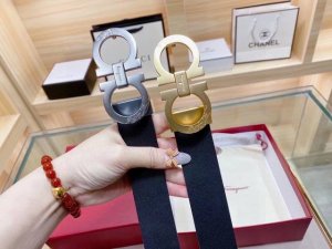 Salvatore Ferragamo adjustable leather belt made of imported top-grain cowhide.