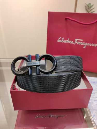 Ferragamo's new seamless double-sided top-grain cowhide, real material, very te