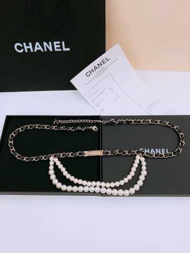 Ch Nel chain letter black leather waist chain The chain splicing design is full