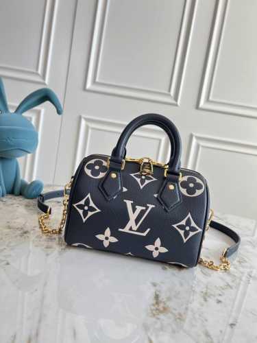 Exclusive Background Top Layer Chip Edition M46875 Ice White Pink M58953 Black