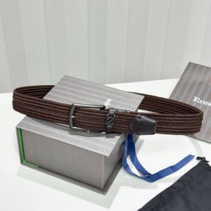 This dark brown woven viscose belt from Zegna features modern materials and sty
