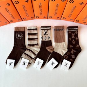 Specially packaged Louis Vuitton new mid-length slouch socks! Five pairs per box