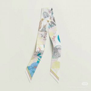 Hermes "Wonderland" Twilly scarf Twilly scarf 100% silk This small silk accesso