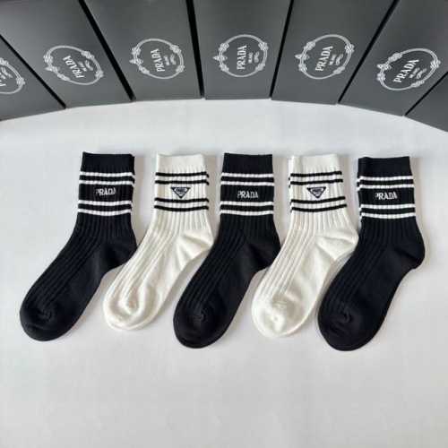 Special Packaging Prada New Embroidered Classic Mid-Length Slouch Socks! Five pa