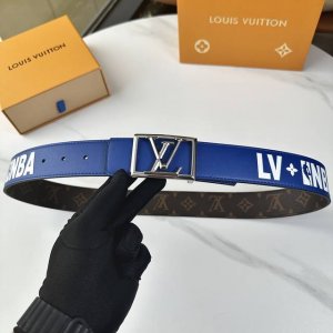 Original packaging. This season's new L0Uis Vuitt0N collaboration belt is a 40mm