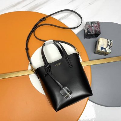 New arrival: Mini Mini Tote Shopping Bag. Though small, it's incredibly versati