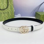 Gucci 3.0cm Top-grain cowhide belt with embossed sole, classic double C buckle,