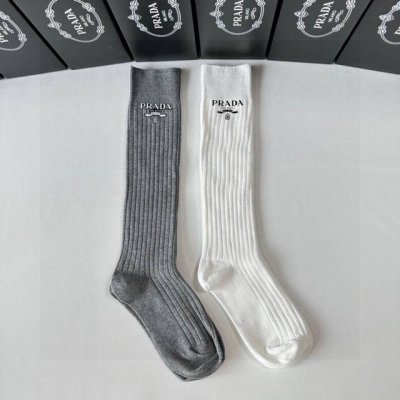 Special Packaging Prada Hot Selling New Arrival Luxury Knee-High Socks/Calf Slou