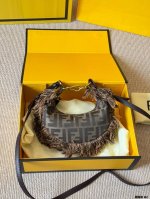Original fabric Fendi 2025 Fendigraphy half-moon bag J Fendi's new spring and su