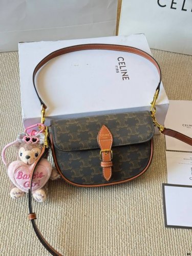 Celine new Folco The new Folco comes with two shoulder straps to meet your daily