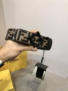 Delivered with original packaging and punch pin. New Fd style, 38mm wide, monogr