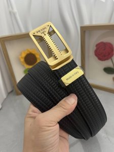 Product Name: Prada Original Automatic Buckle Belt Material: 100% Top Layer Cow Product Name: Prada Original Automatic Buckle Belt Material: 100% Top Layer Cow