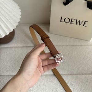 High-volume release: Loewe pebbled leather belt. Anchor buckle, 2.0cm wide, 5-ho