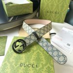 GUCCI 40mm wide men's belt. This fashionable belt is crafted from double-sided t