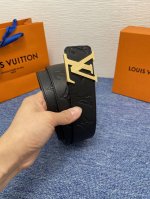 Brand Lv 4.0Cm Description This belt with Lv buckle is lined with buffalo leathe