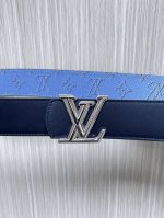 The new Lv 4.0 Wide Double-Sided Belt is an updated interpretation of a classic