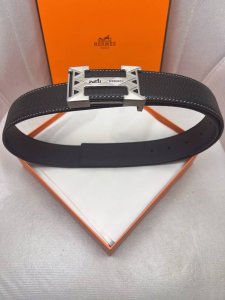 Thom Browne Thom Browne T-shirt with round neck and short sleeves Size: 0-5 Colo