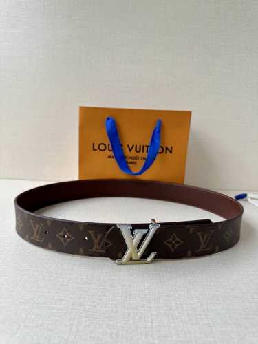 4.0 Wide Lv Dimension double-sided belt combines creative heritage with gorgeous