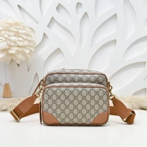 Gucci's latest crossbody shoulder bag is made of imported calfskin leather, whic