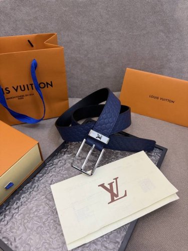 New Lv Belt From The 2025 New Embossed Monogram Floral Design, Inspired By Weste