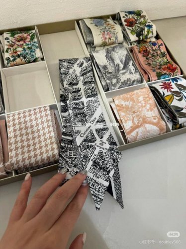 Dior Twilly silk scarf, featuring a classic Paris map design, features a slender