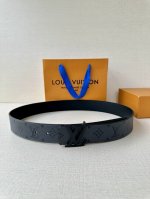 4.0 wide Lv Dimension double-sided belt is designed by creative director Pharrel