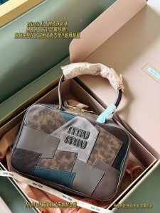 Cowhide leather with full packaging Size: 35*22Cm Miumiu's patchwork leather fa