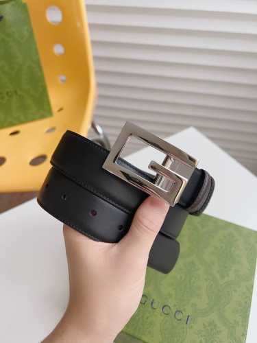 gucci Black And Brown Double-Sided Calfskin Belt Accessories Continue To Lead