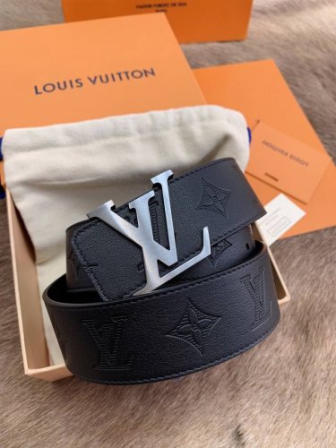 Comes with full packaging gift box. Brand: LV. 100% dual-color pure steel buckl