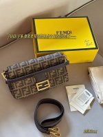 comes with box Size: 25*15Cm Fendi F's new monogram baguette has a bit of a vin