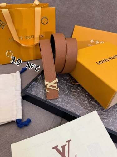 Special Lv Women's Belt, Full Set Packaging. This 3.0Cm Lv Initiales Double-Side