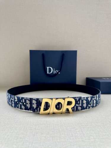 Width 3.5Cm This 35Mm Double-Sided Belt Combines Elegance And Modernity. Double-