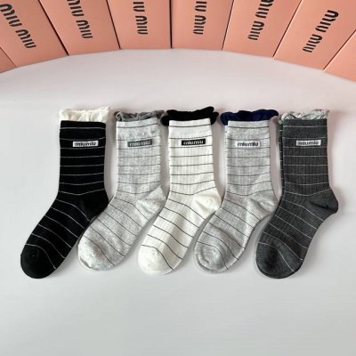 Special Packaging Miumiu New Mid-Length Slouch Socks! Five pairs per box, same s