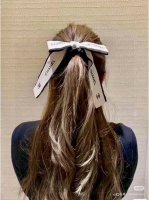 Chanel Handicraft Series Fabric: 18 Momme Silk Color: Black and White Chanel's t