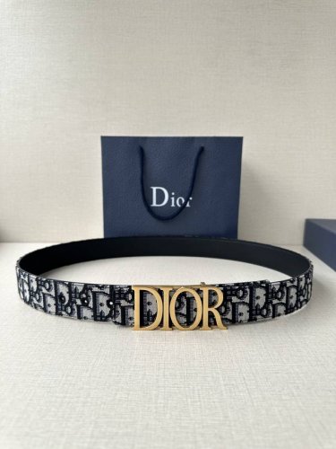 This D-Dream belt is a new addition to the Spring/Summer ready-to-wear collectio