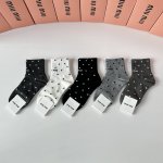 Special Packaging Miumiu New Mid-Length Slouch Socks! Five pairs per box, same s