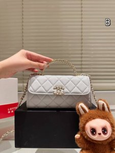 Caviar pattern Chanel 25S handle Kelly bag absolutely has me hooked Chane